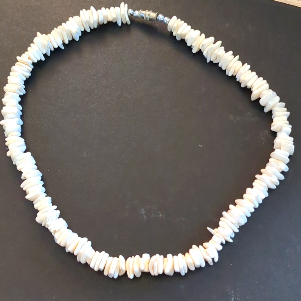 7 1/2 inch "Beach/Shell" Necklace